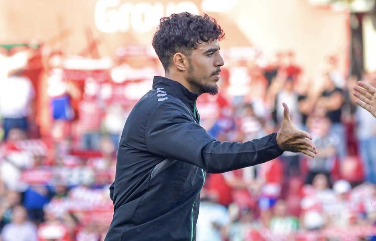 مدرب بتيس يتحسر كثيرا على رياض