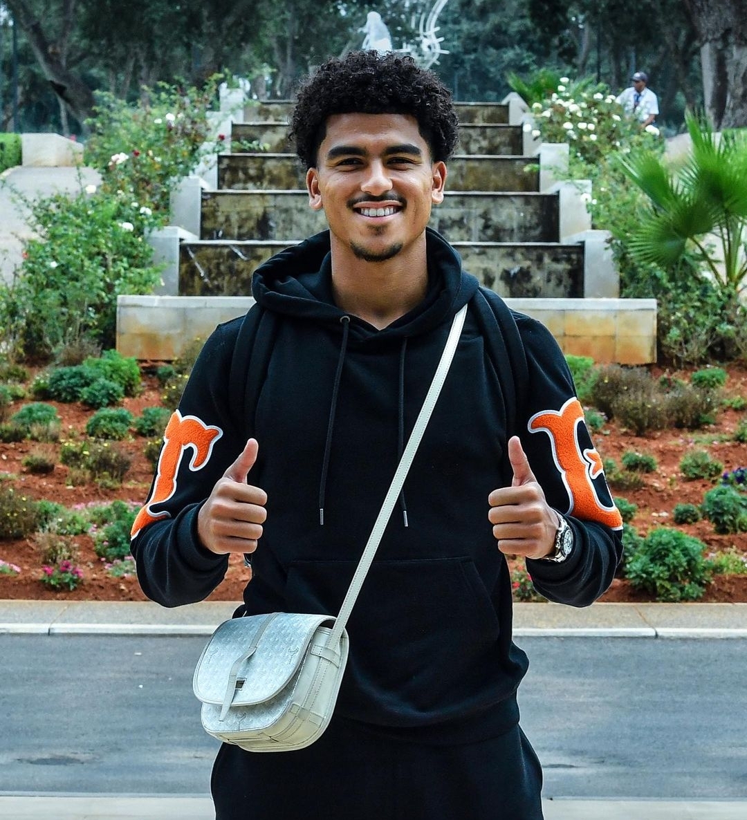 أبوخلال في فترة نقاهة بامستردام