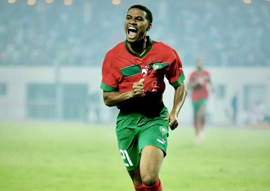 أمين عدلي يدخل في منافسة  زياش لربح رهان   الكان 