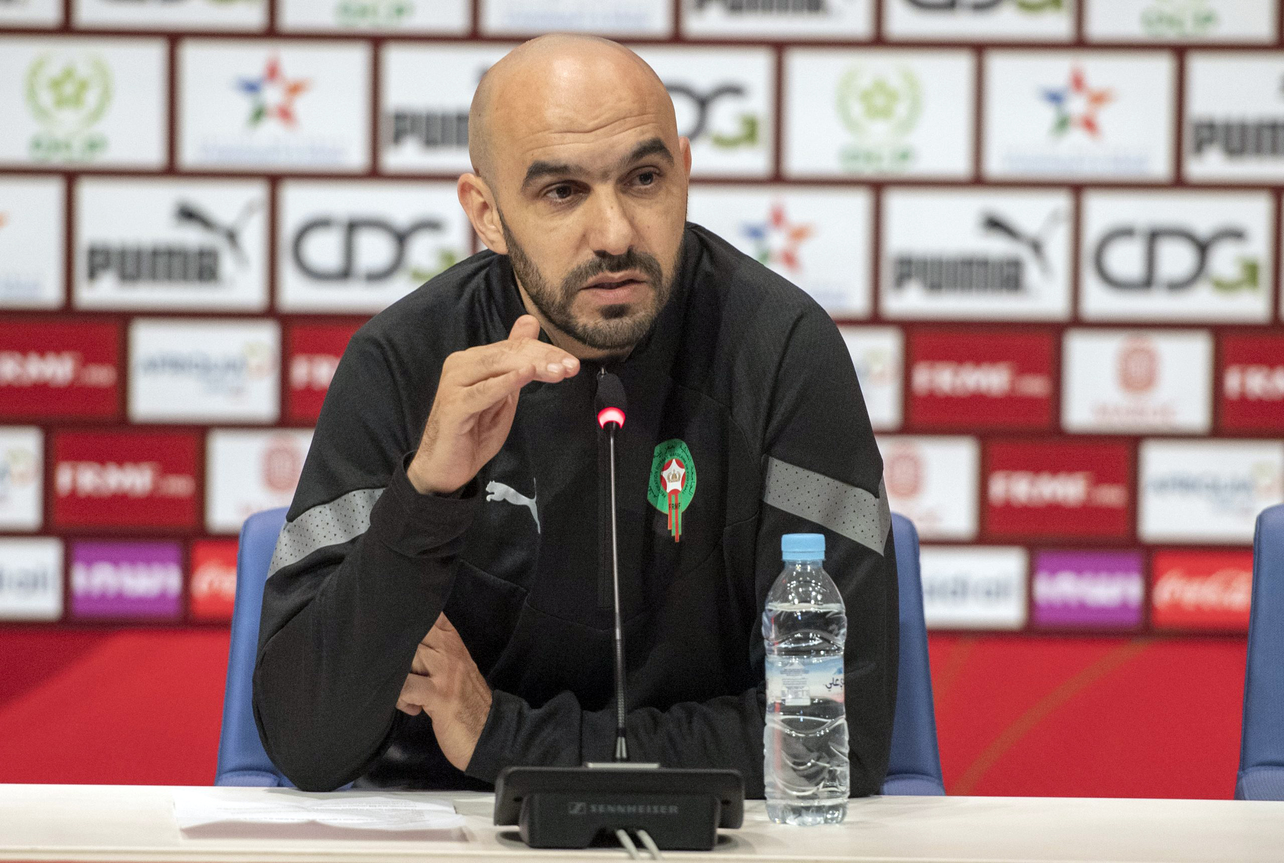 ندوة صحفية للناخب الوطني