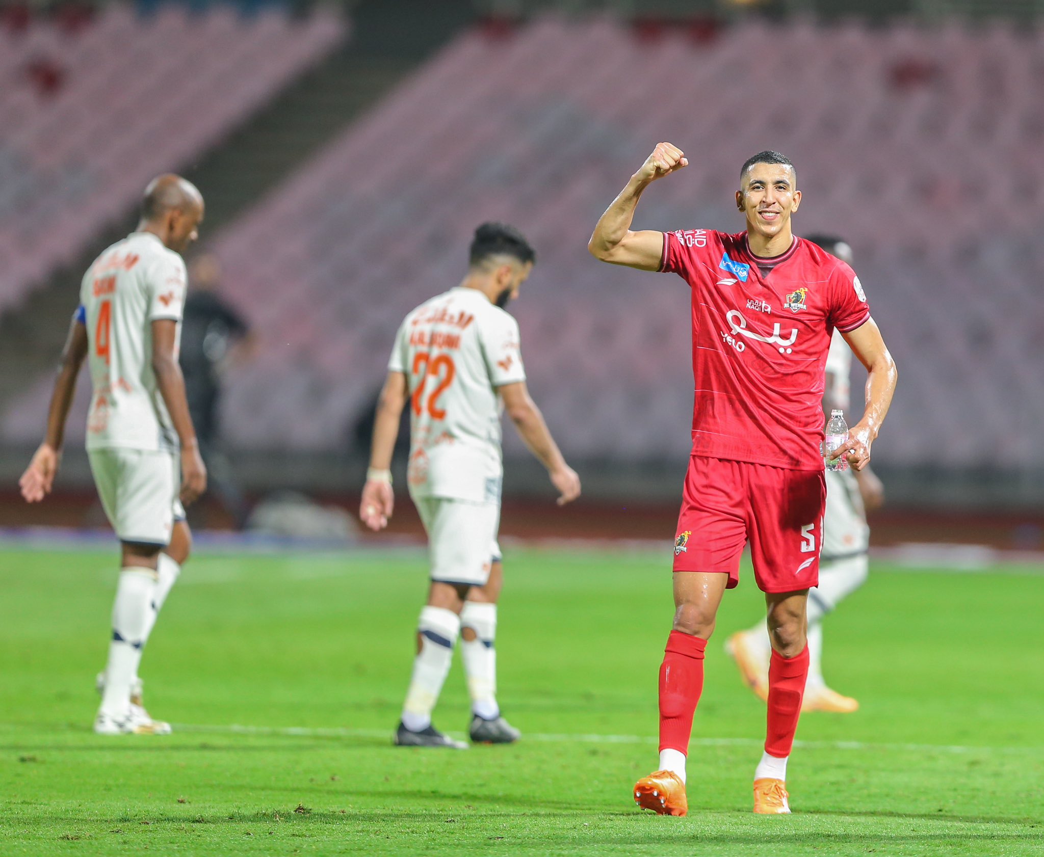 يميق يغيب لمدة أسبوعين