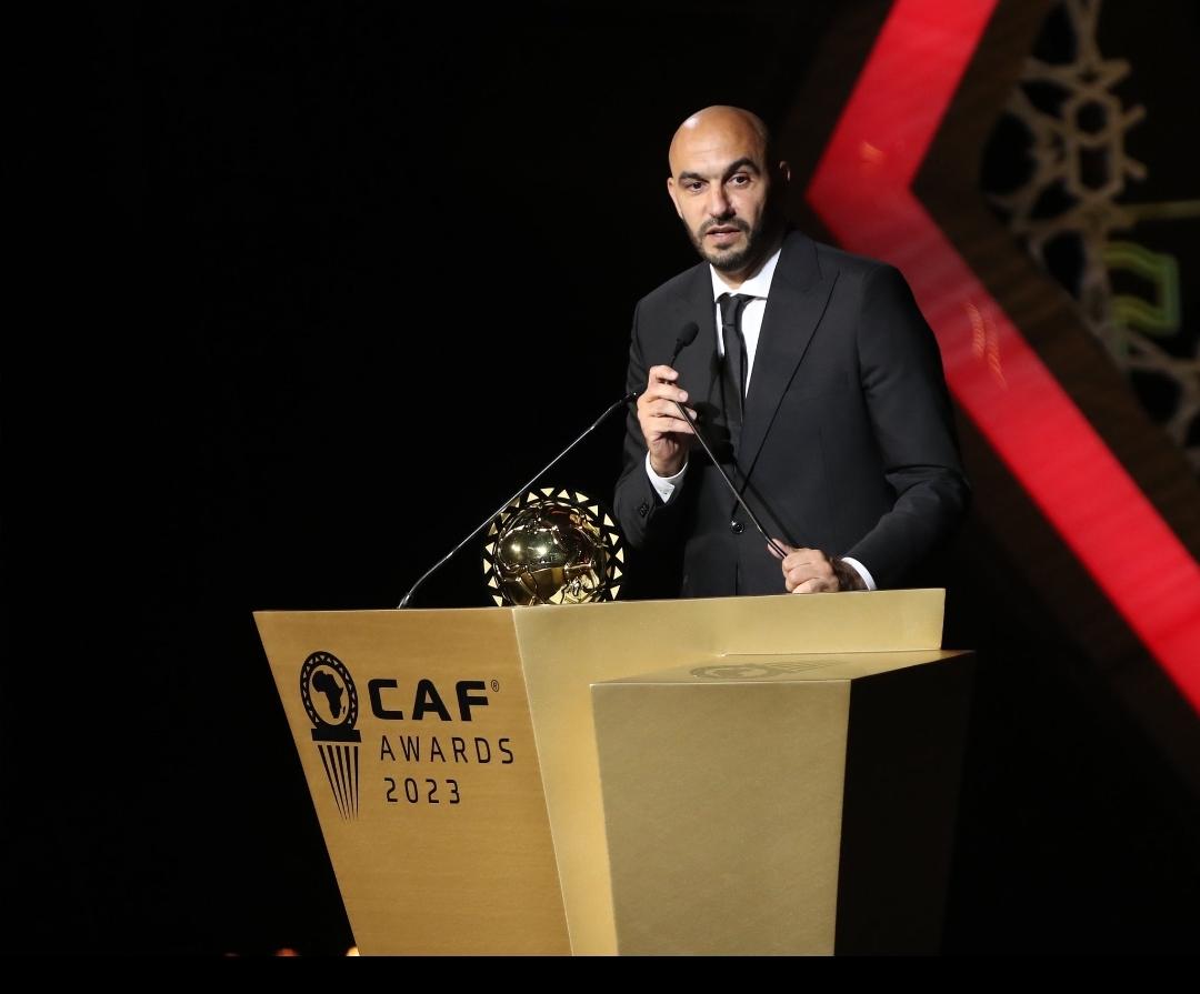 الركراكي أفضل مدرب في إفريقيا