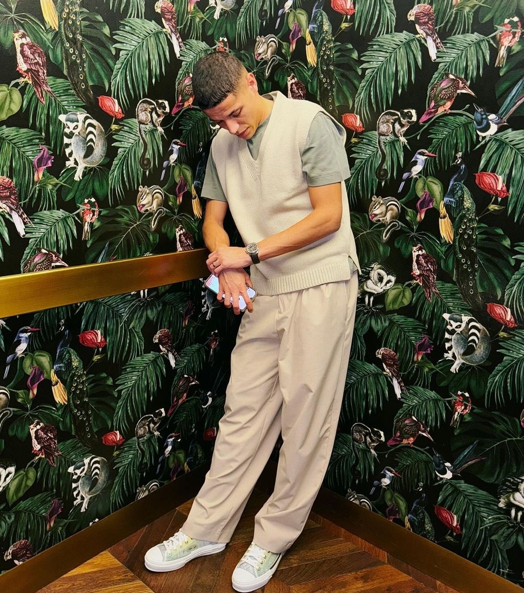 حارث وصيباري من دبي صوب سلا