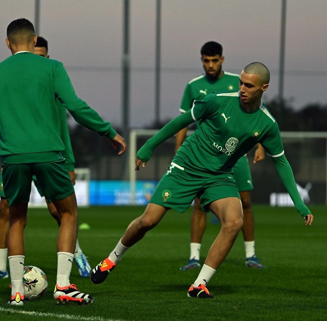 15 لاعبا شاركوا في أول حصة تدريبية للفريق الوطني