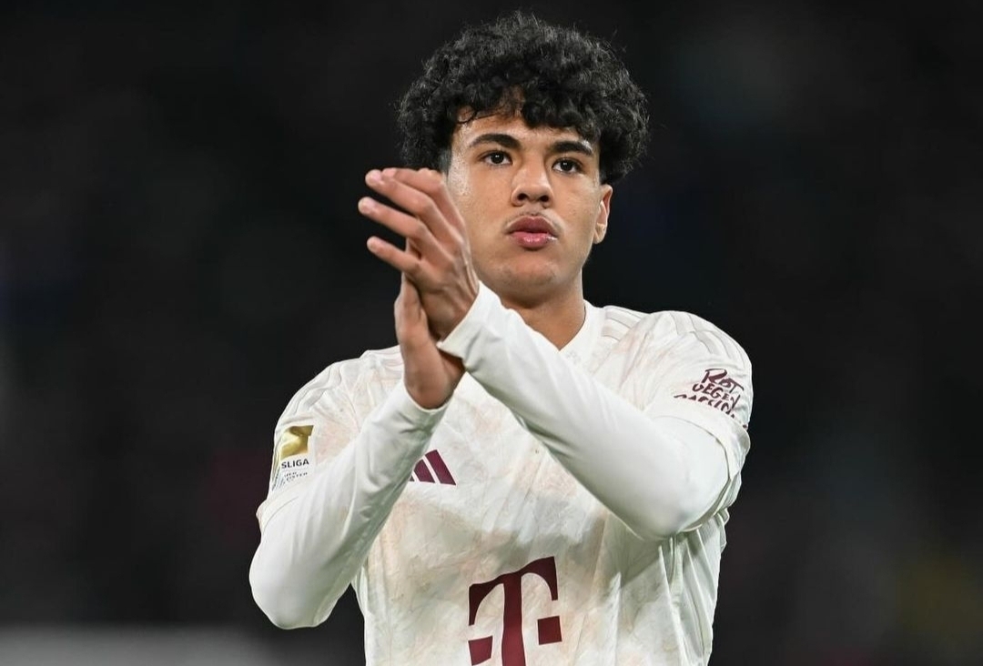 توخيل إختار أزنو لتعويض الرحيل المحتمل لديڤيس