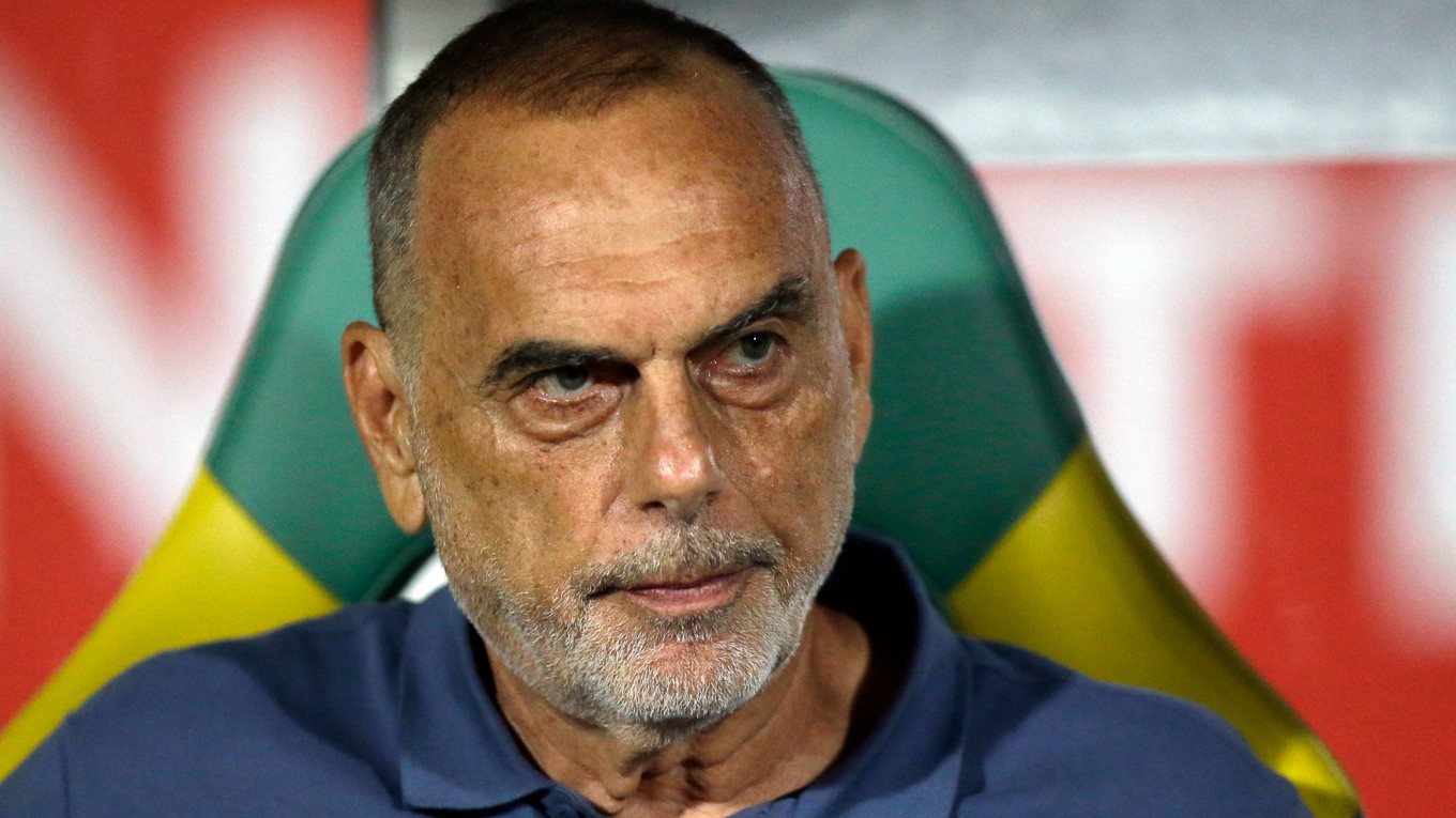 زلزال بمحيط منتخب زامبيا.. والمدرب أڤرام هو المقصود وقيد التحقيق