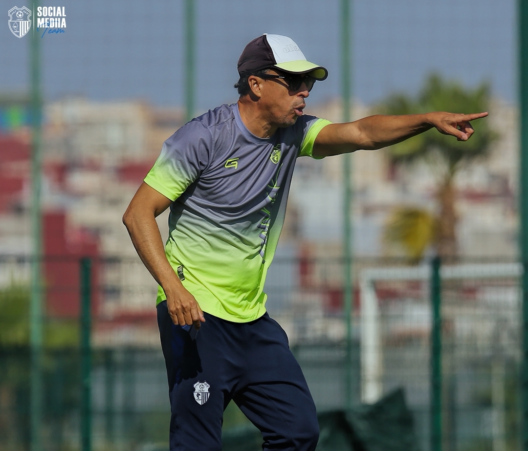 هلال الطاير عبر  المنتخب  يدعو إلى الهدوء وضبط النفس وينفي العثور على أي جثة