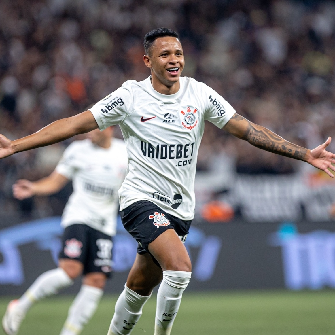 الوداد يصر على ضم المزيد من السحرة؟