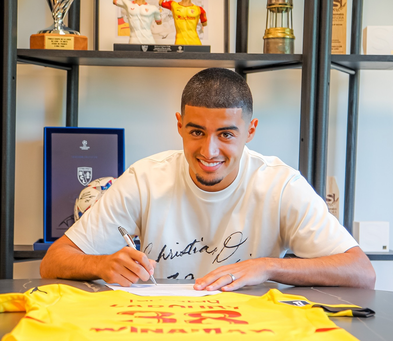 لنس يشيد بإمكانيات الوافد زروري