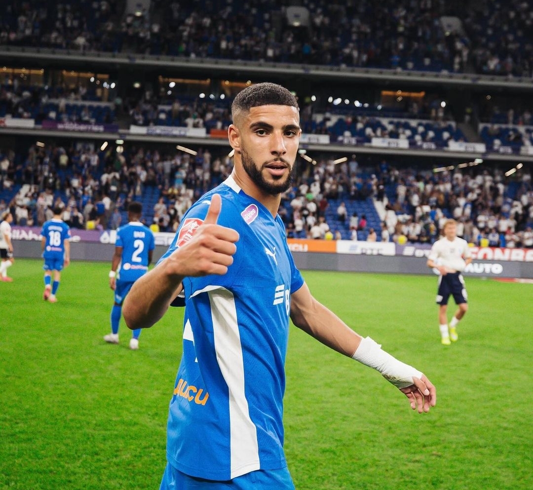المهدي موهوب يفتتح العداد بروسيا