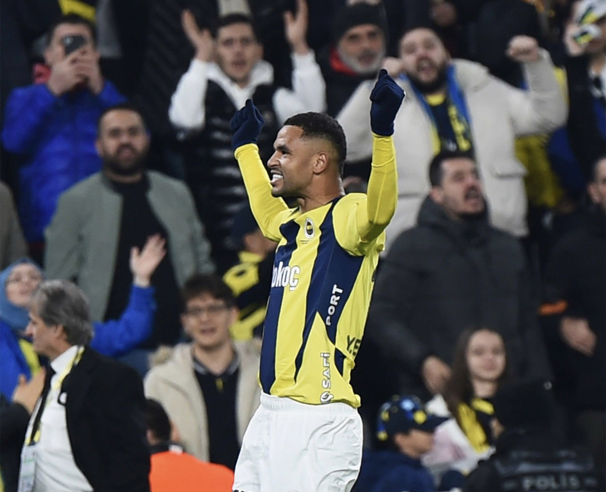 النصيري يسجل ثنائية في فوز فنربخشة أمام أضنة (4-0)