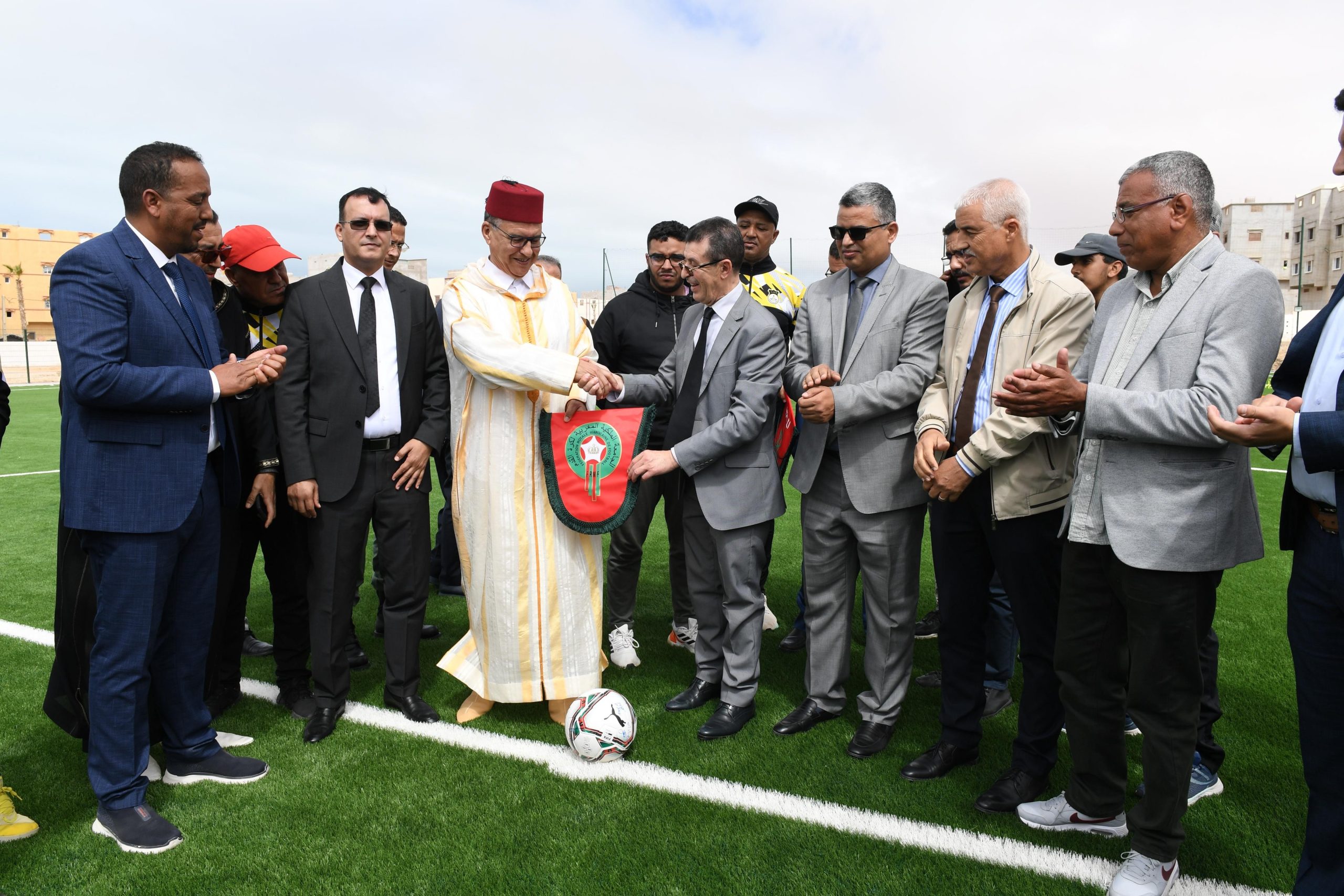 الجامعة تسلم ملعب الوحدة الترابية ببوجدور