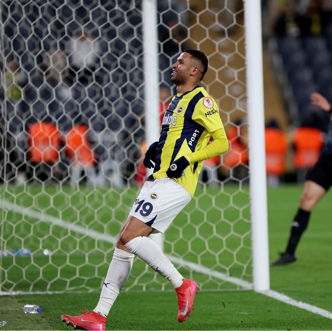 النصيري من جديد يضرب بقوة