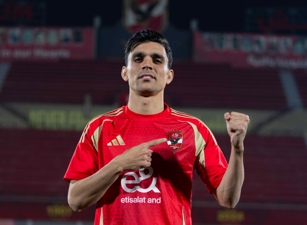 بنشرقي يزيح الشحات من تشكيل القمة