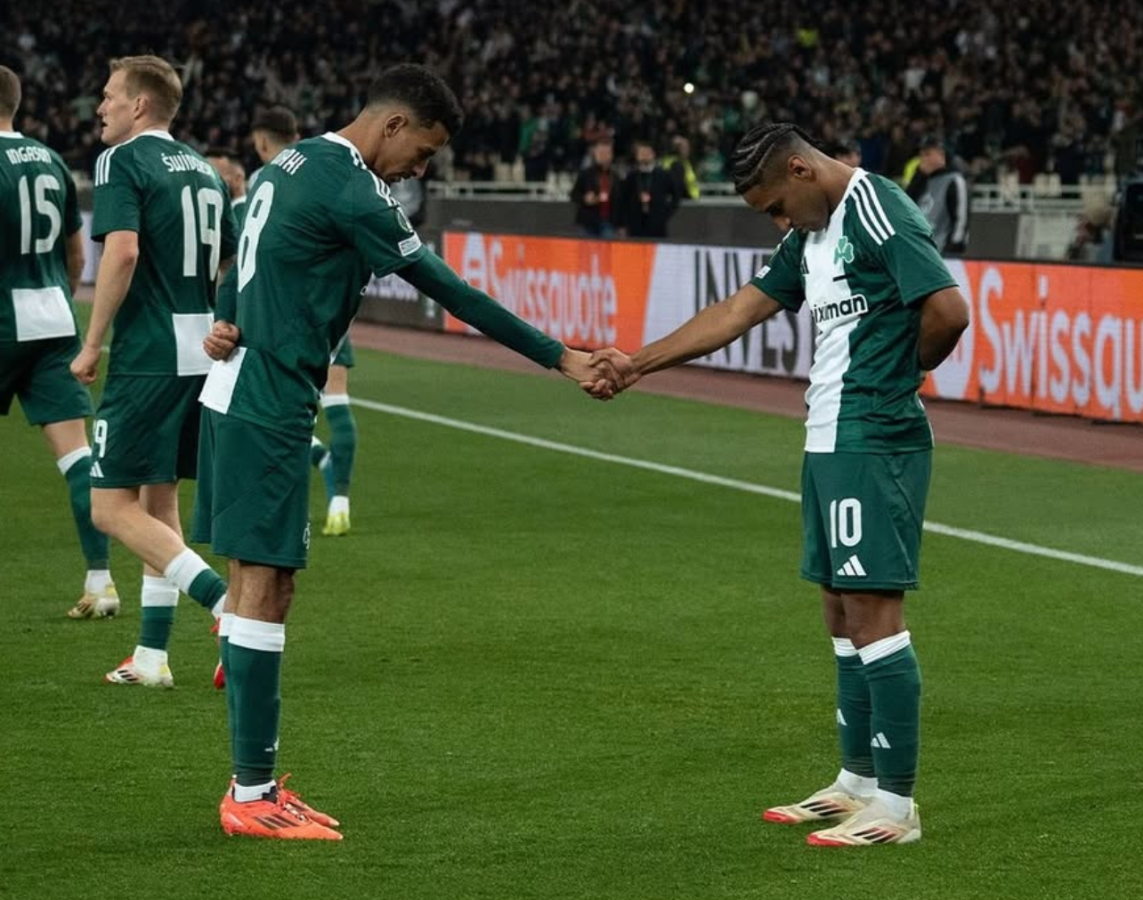 أوناحي يقتطع نصف تذكرة المرور لربع كونفرنس ليغ وريشاردسون عاد للرسمية