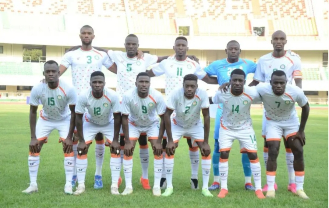 خصم الأسود يعسكر بالدارالبيضاء ويجري مباراة ودية