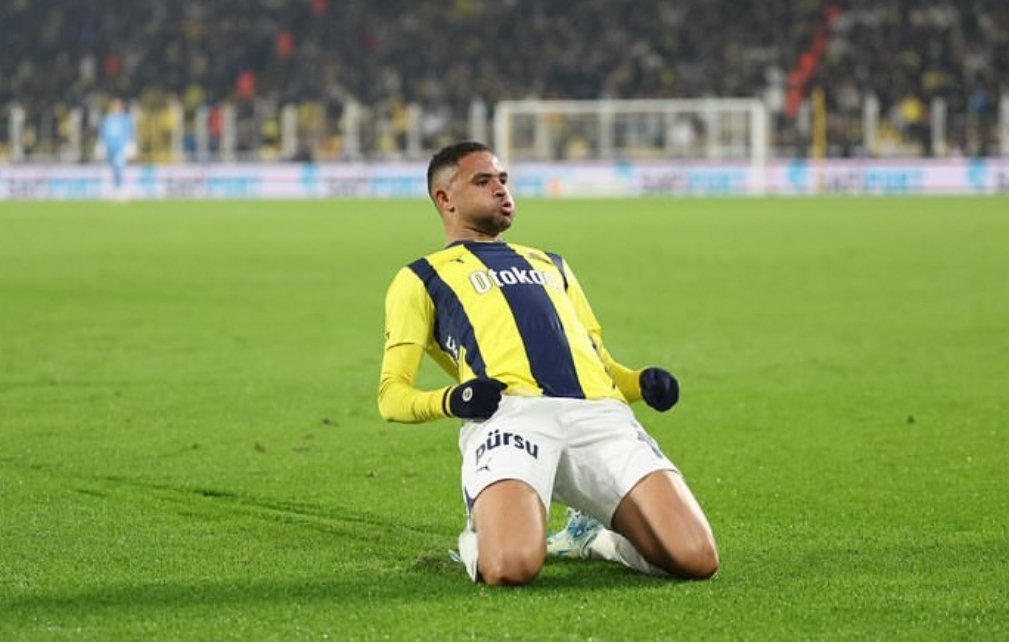 مورينيو يعيد النصيري يوم الأحد
