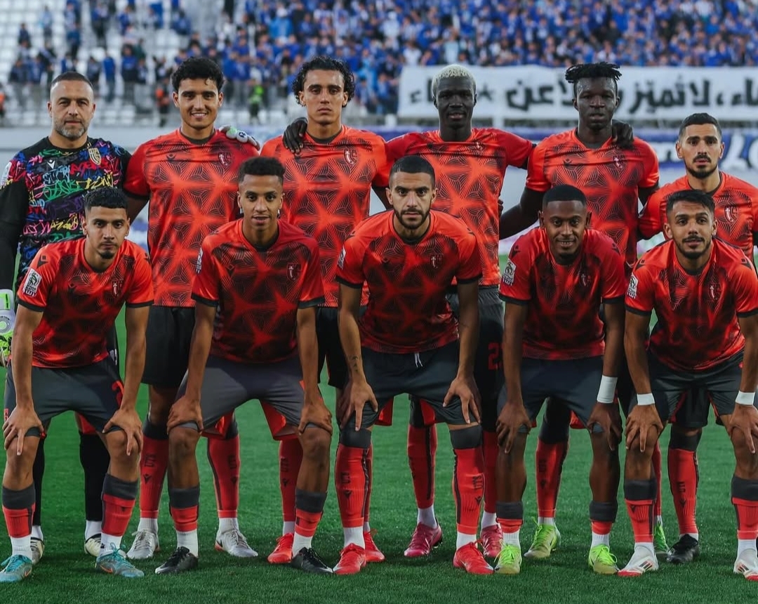 اتحاد تواركة يحفز لاعبيه لتجاوز الرجاء