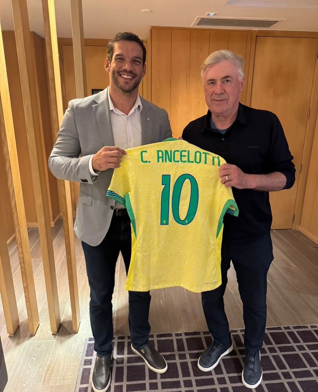 أنشيلوتي يبقي نيمار خارج تشكيلته الأولى كمدرب للمنتخب البرازيلي ويستدعي كازيميرو
