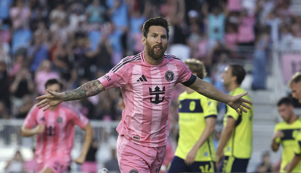 البطولة الأميركية لكرة القدم : ثنائية خامسة تواليا لميسي