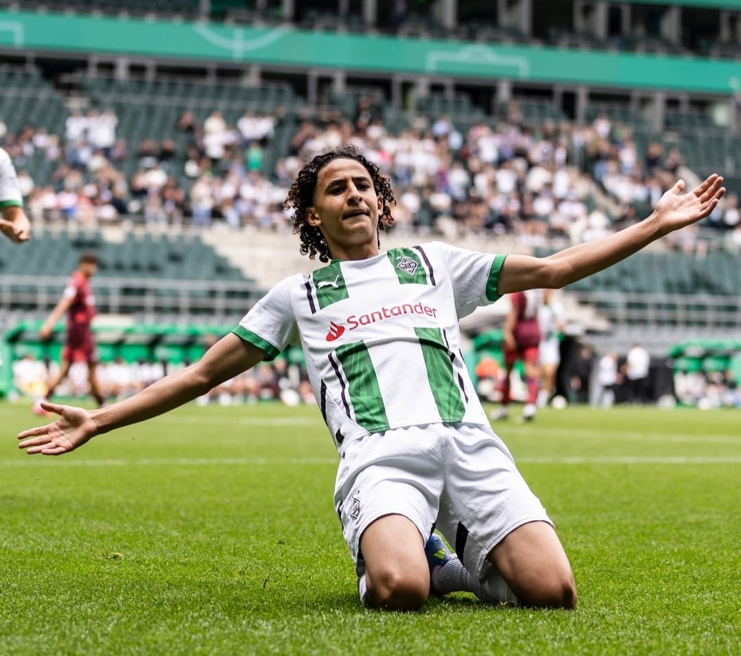 موهبة مغربية في أحضان مونشنغلادباخ