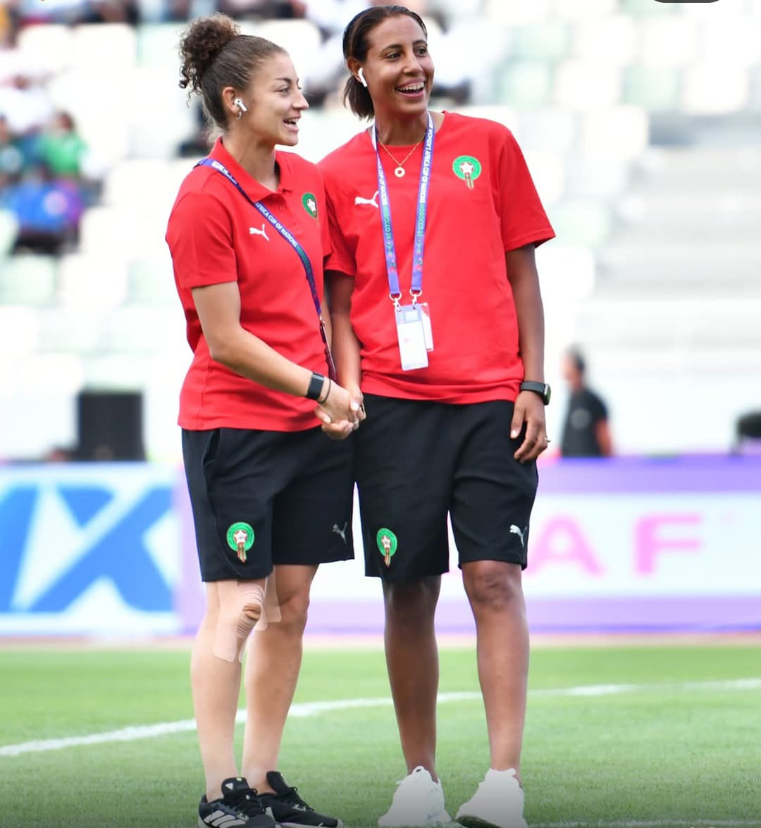 المنتخب الوطني النسوي يصل للملعب الأولمبي وسط تصفيقات حارة
