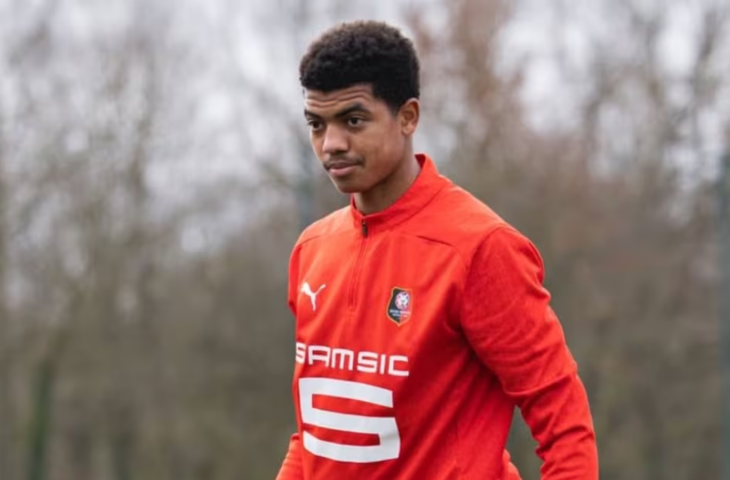 مدرب رين يرفض إعارة آيت بودلال