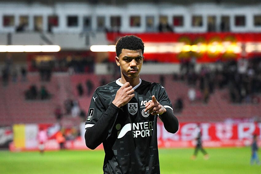 أربعة اسود حاضرون اليوم في تدشين انطلاق بطولة فرنسا