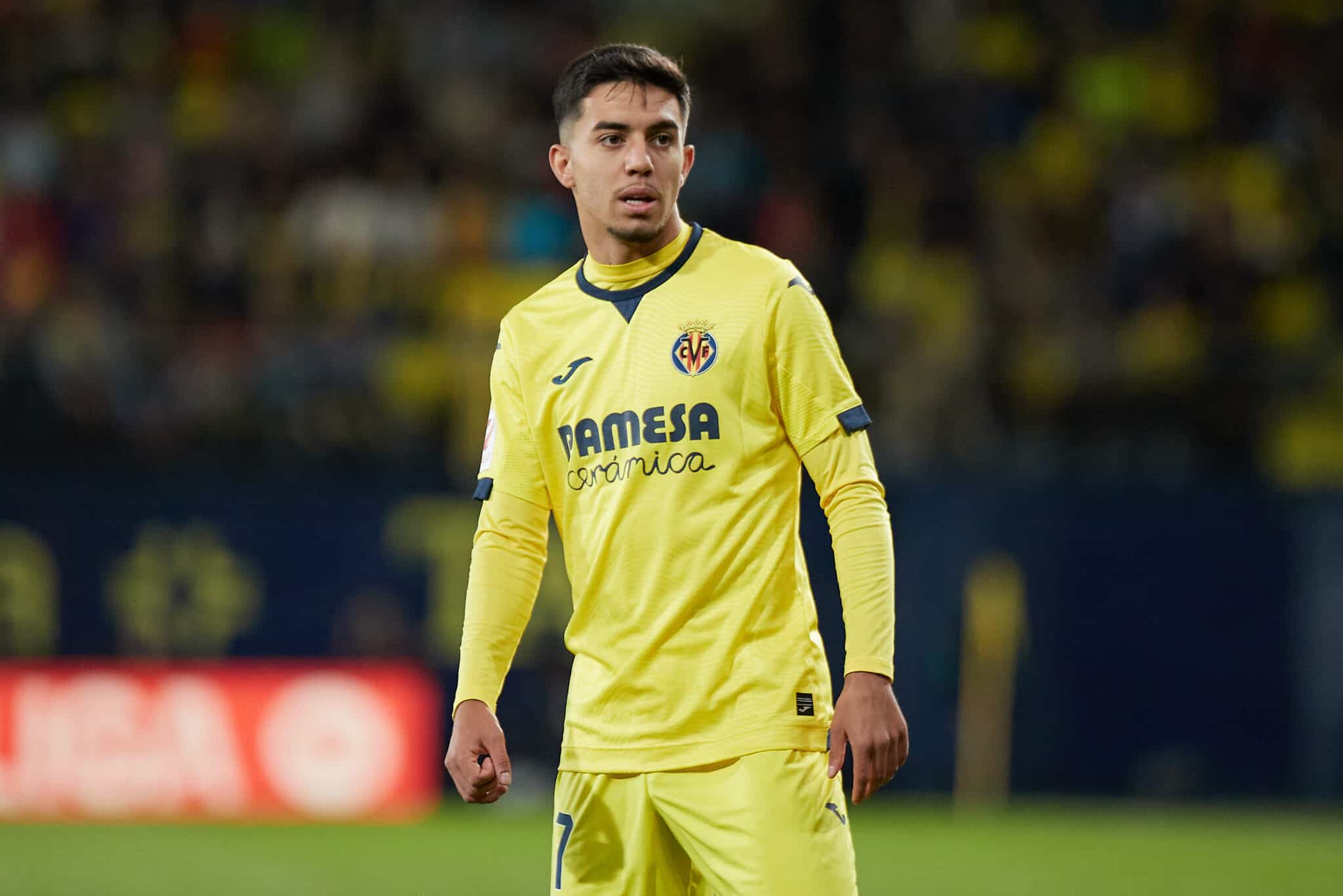 أخوماش يعود لتعزيز لائحة الغواصات الصفراء واشعيرة رسمي