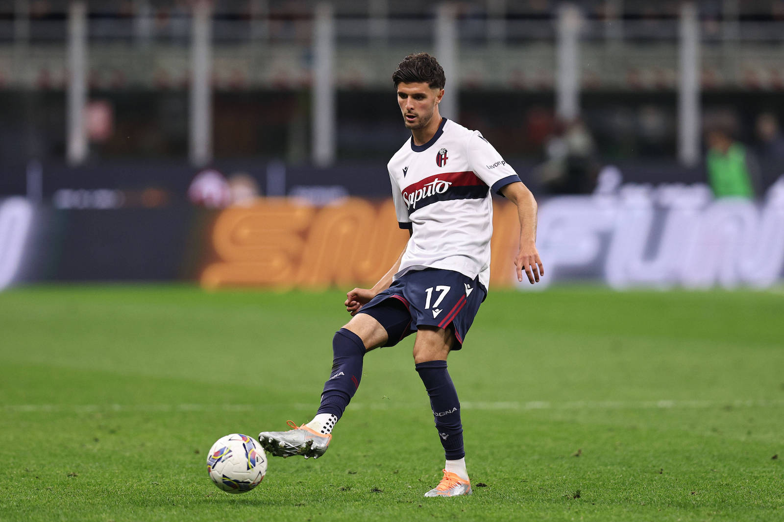 هل يشعر بولونيا بعقدة الذنب تجاه العزوزي؟