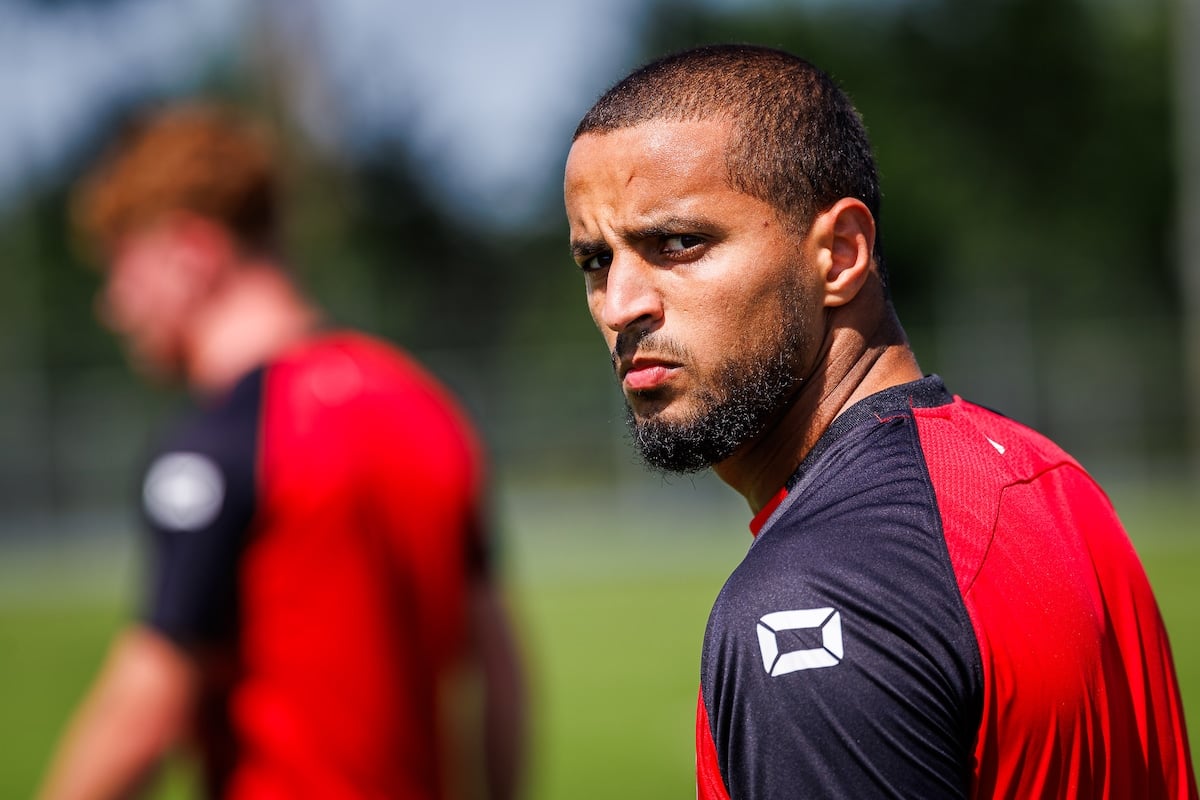 إحتارين عن مدربه: أنا محظوظ بلقائه