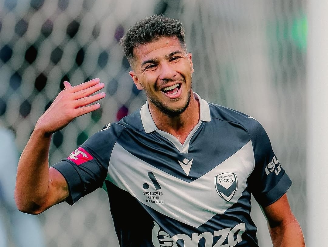 زين الدين مشاش يخوض تجربة اللعب بالبطولة