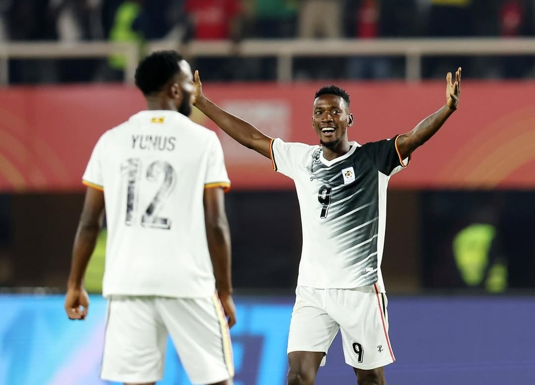 حدث الشان الأكبر: المستضيفون يتصدرون