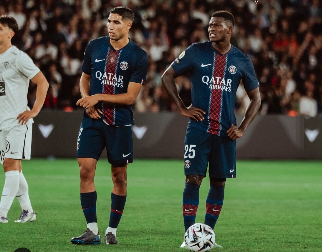 حكيمي فاز بصعوبة على أونجي