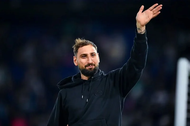 تكريم دوناروما في بارك دي برانس بعد رحيله المحتمل