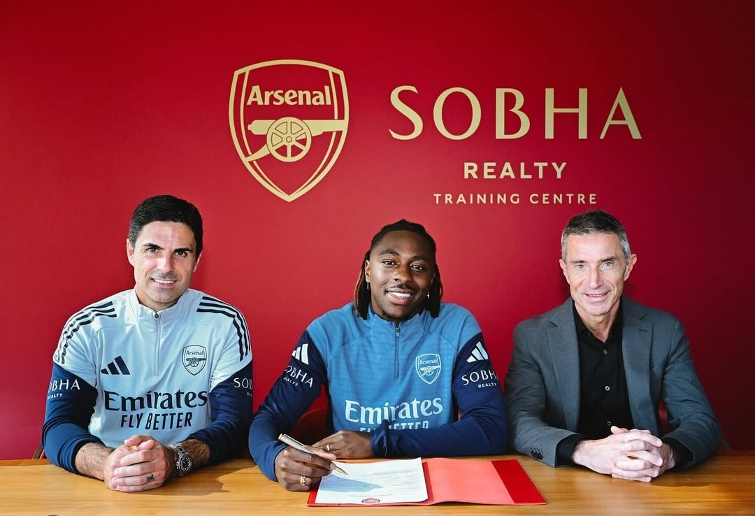 أرسنال الإنكليزي يتعاقد مع المهاجم إيزي لخمسة مواسم