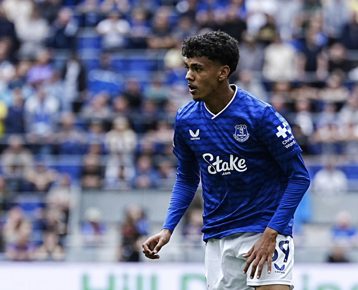 هل يلعب أزنو أمام برايطون أم لا؟ الوضع قاتم