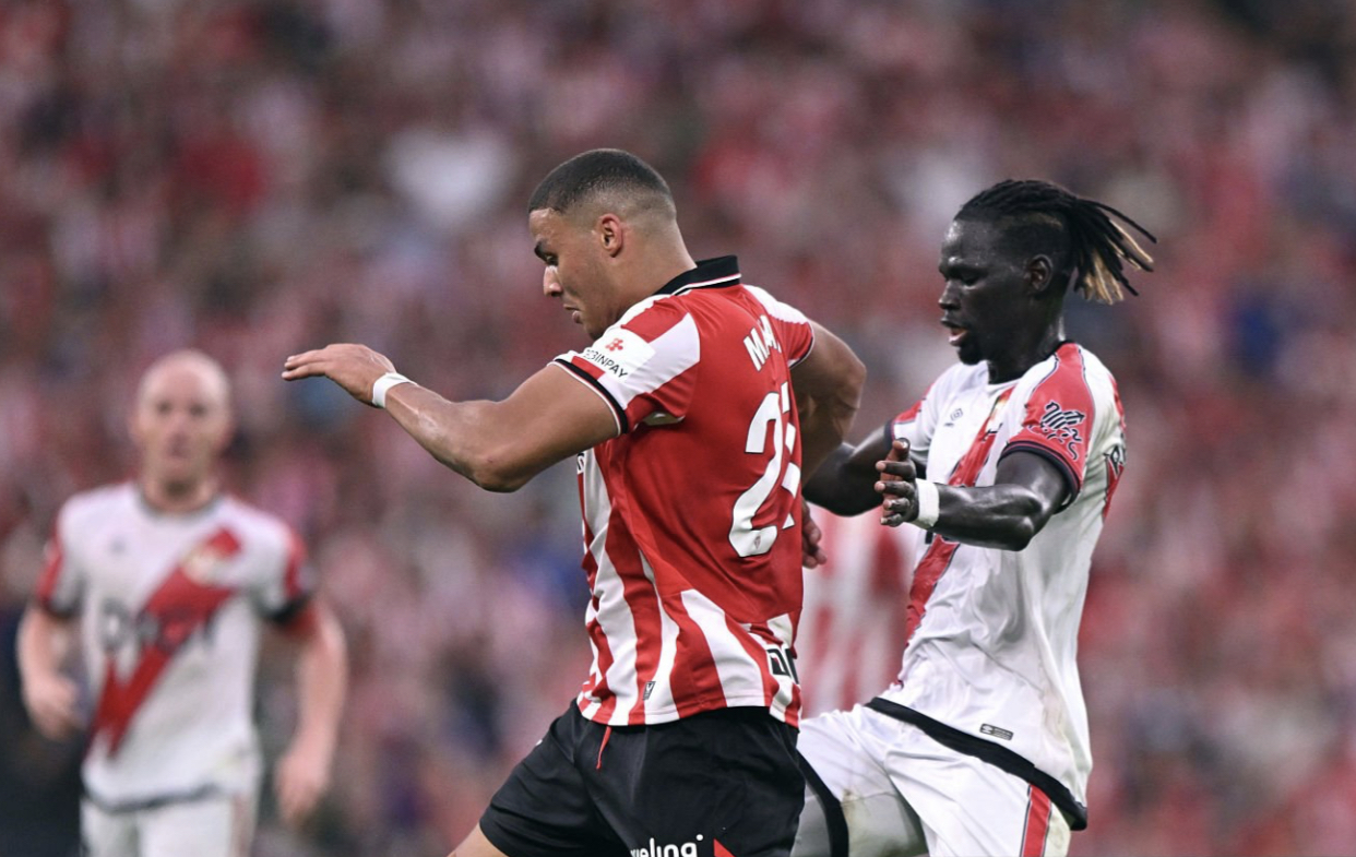 سنادي والأتليتيك بالعلامة الكاملة