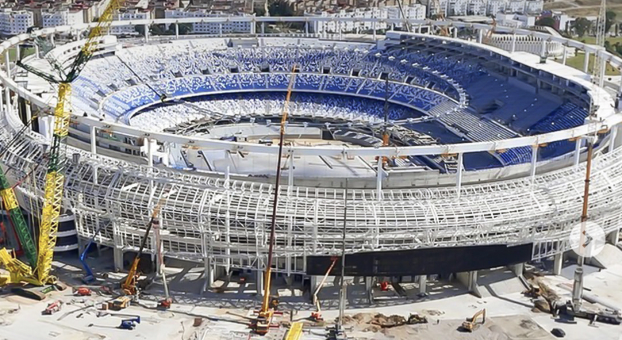 أين وصلت الأشغال بملعب طنجة الكبير؟