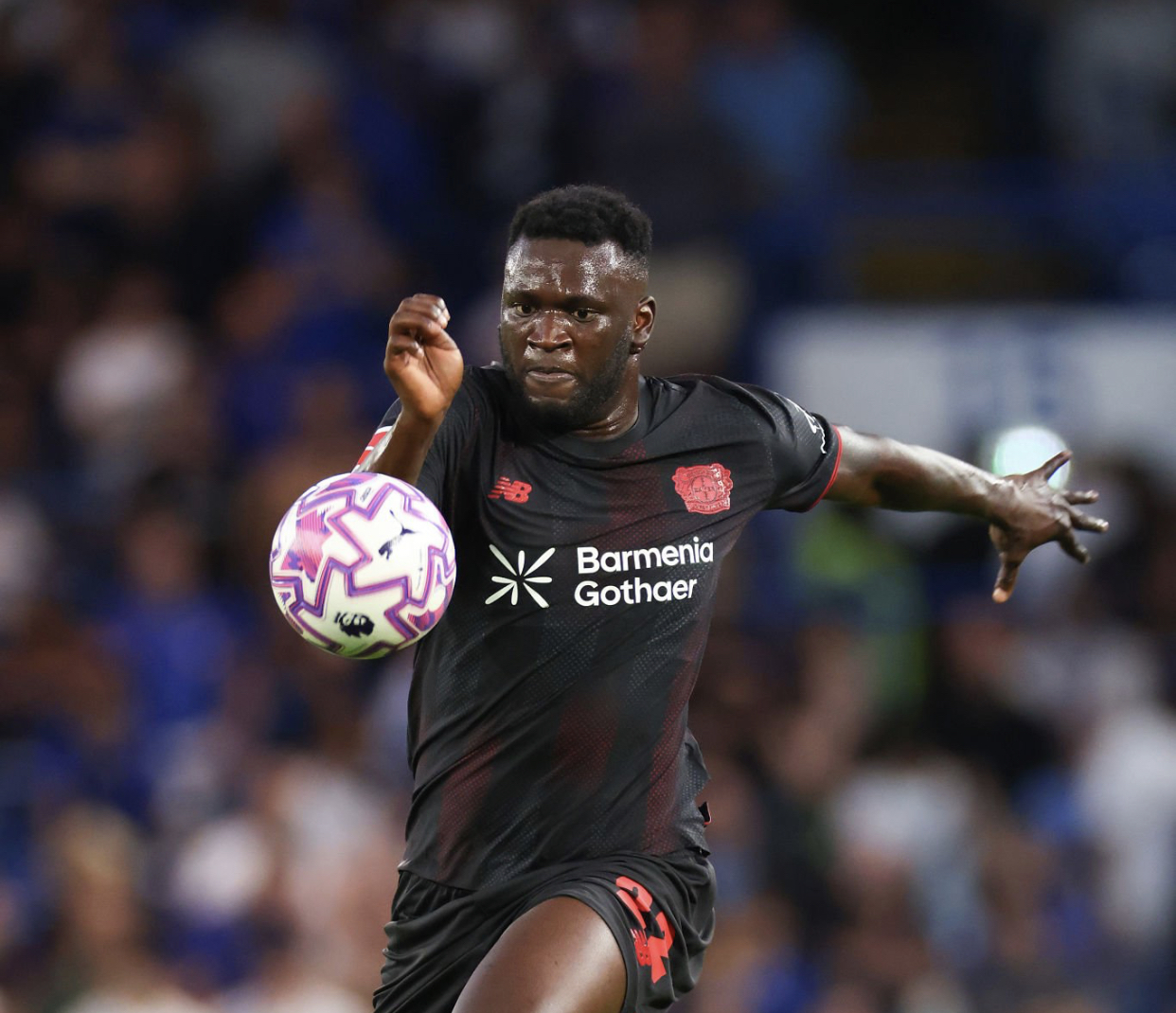 النيجيري بونيفاس يكشف سبب فشل انتقاله من ليفركوزن إلى ميلان