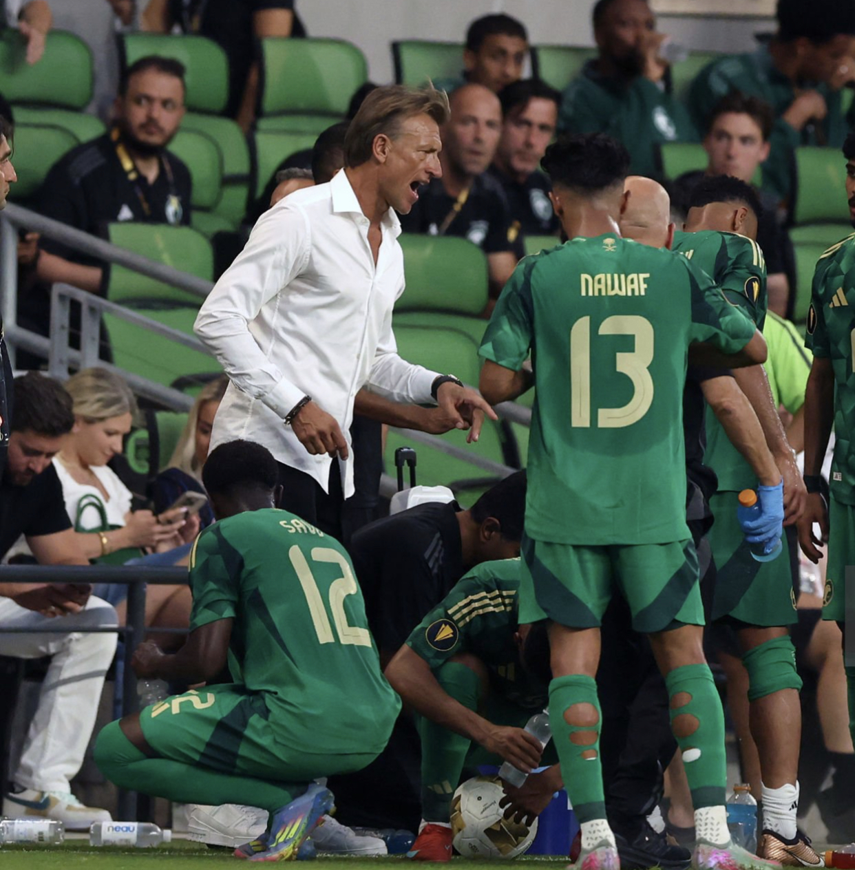 رونار يعلن لائحة المنتخب السعودي لمعسكر تشيك استعدادا للملحق الأسيوي المؤهل لمونديال 2026