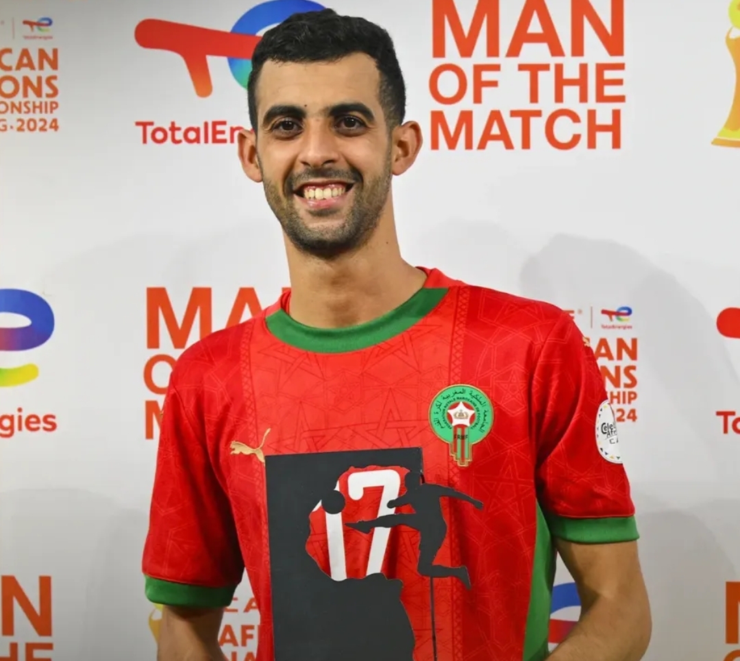 يوسف بلعمري رجلا لمباراة المغرب والسينغال