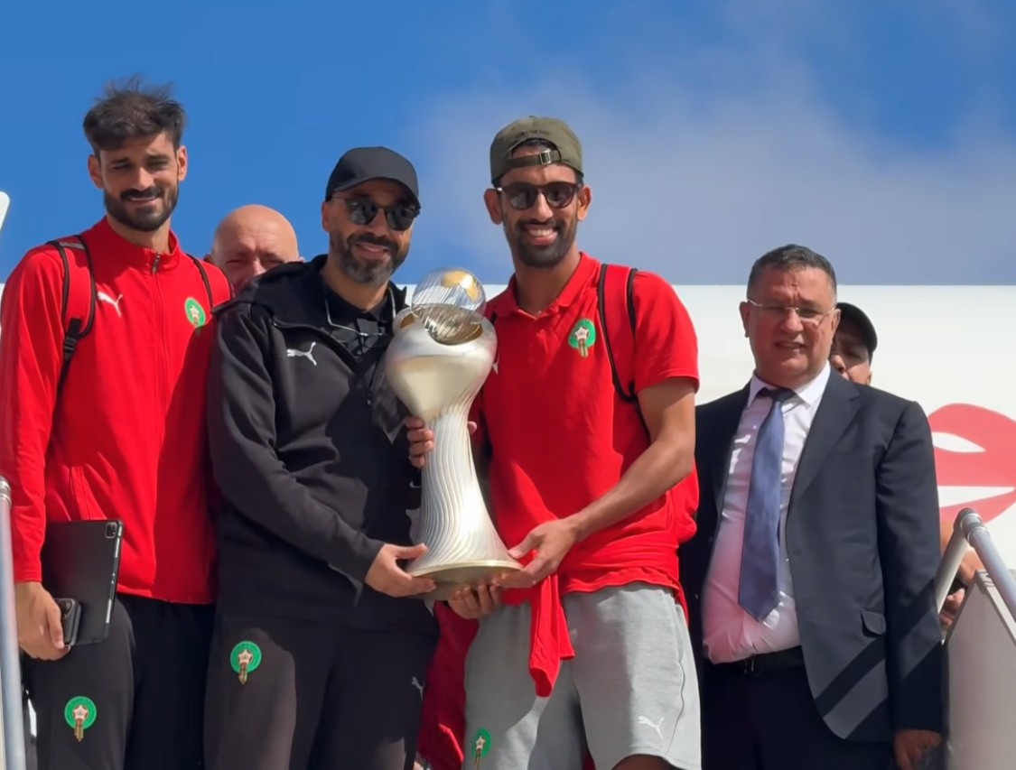 إستقبال تاريخي لأبطال  الشان  بمطار سلا