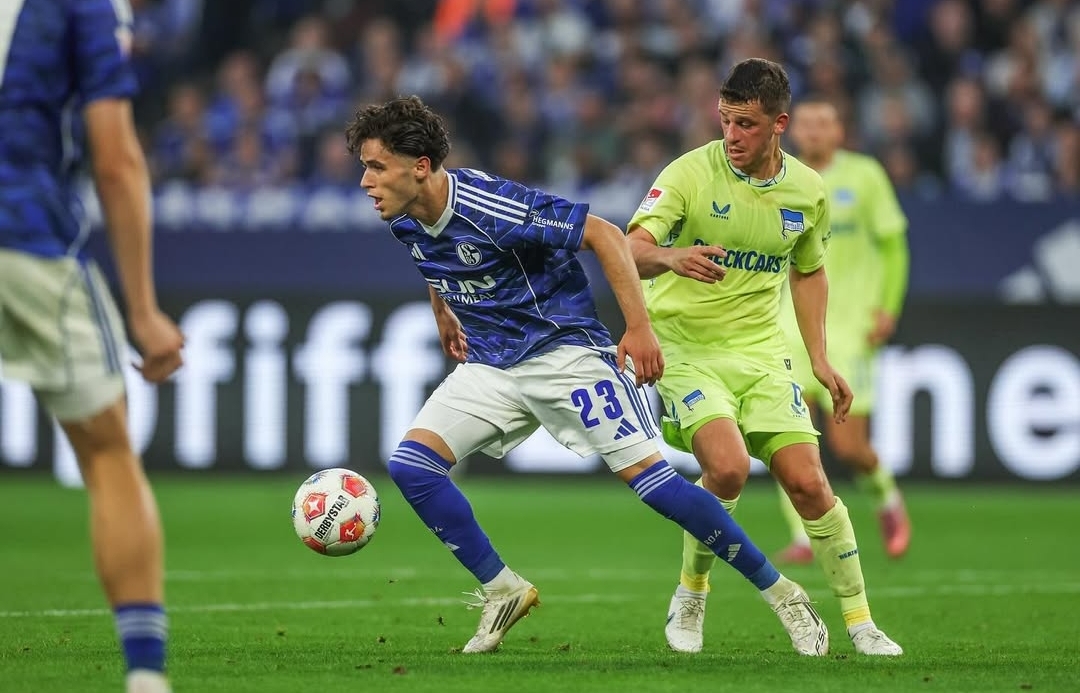 رابع مباراة لسفيان الفوزي مع شالك