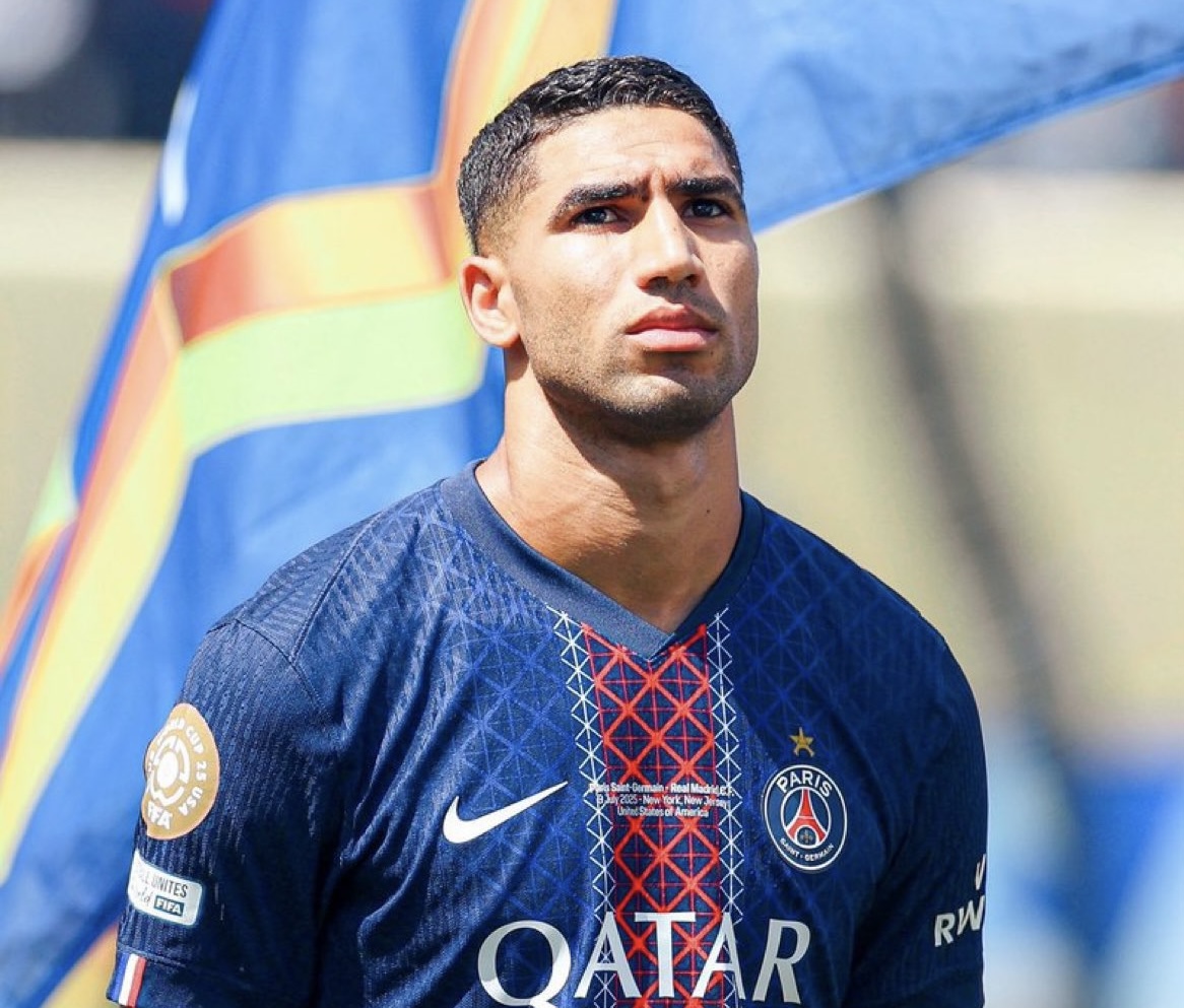 حكيمي رسمي في السوبر الأوروبي