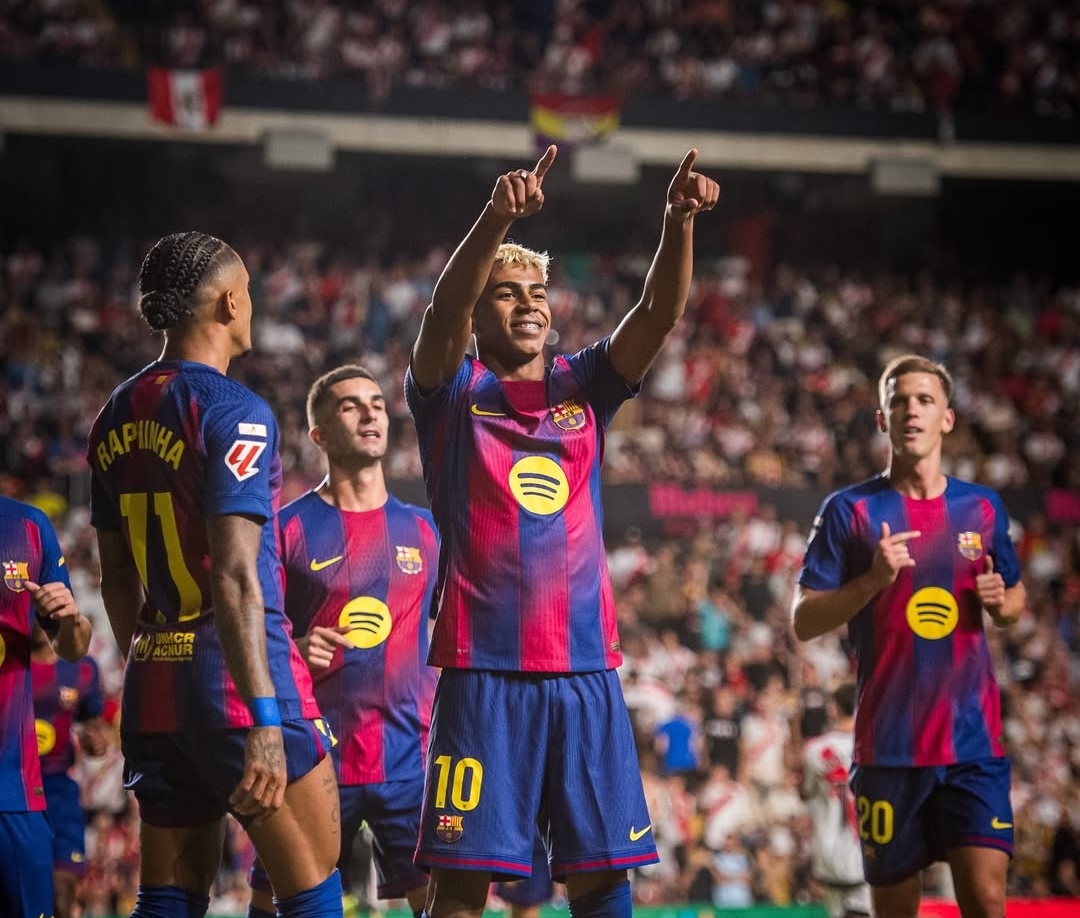 لامين جمال يرد على هانسي فليك