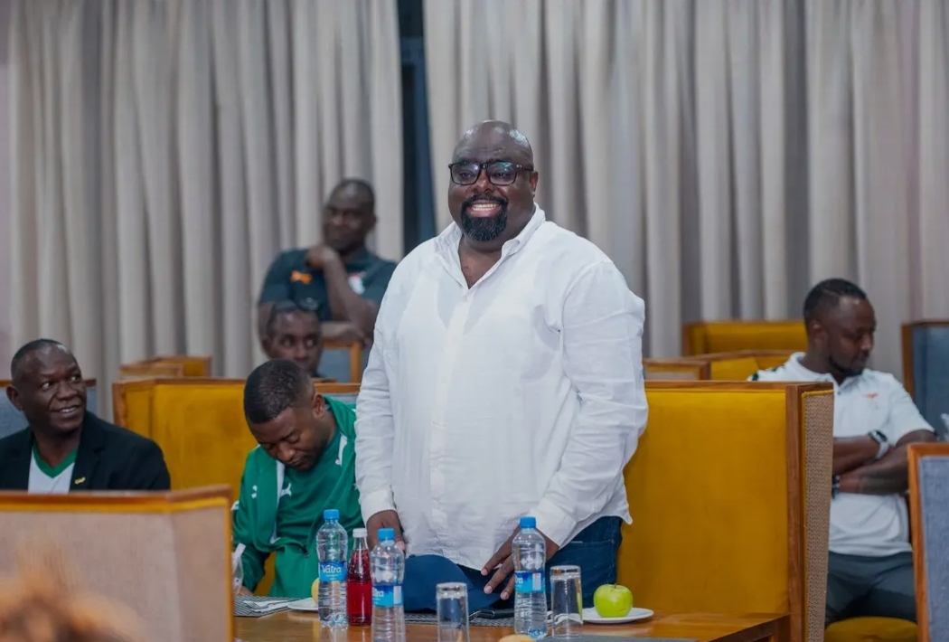 رئيس الجامعة الزامبية لكرة القدم يُنهي مخاوف اللاعبين قبل مباراة المغرب