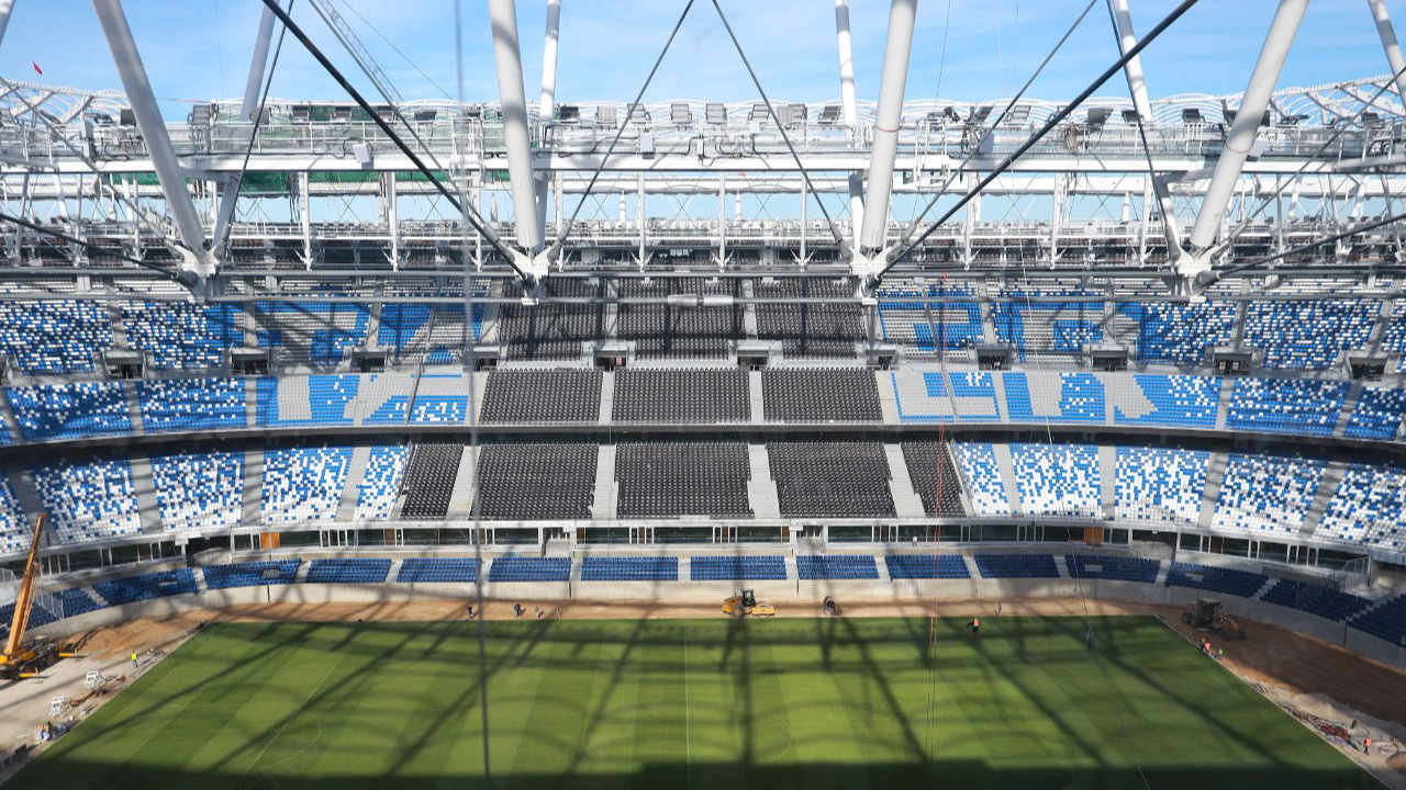 ملعب طنجة الكبير قد يحتضن مباراة الأسود والكونغو