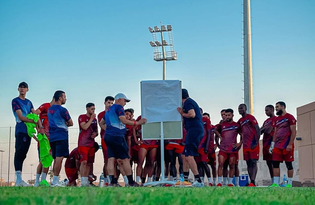 فرسان البطولة: أولمبيك آسفي بمقاسات إفريقية