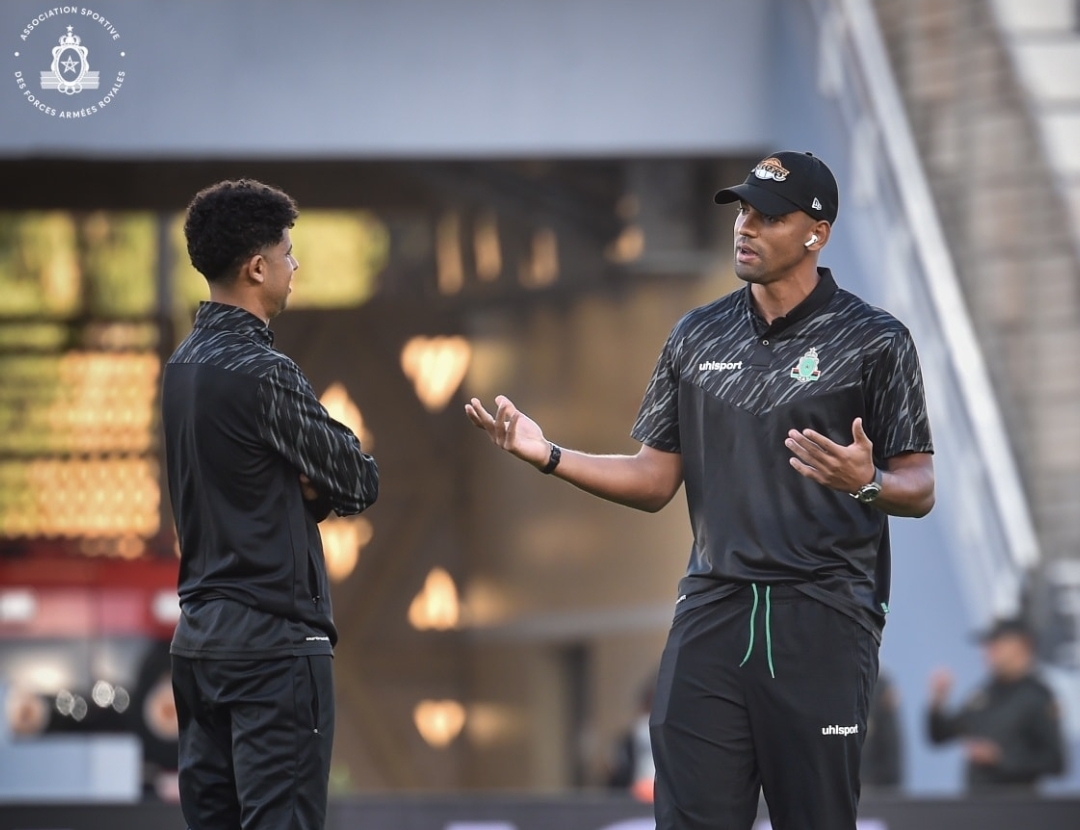 التكناوتي يبحث لربح نقاط بالجيش في كلاسيكو الرجاء